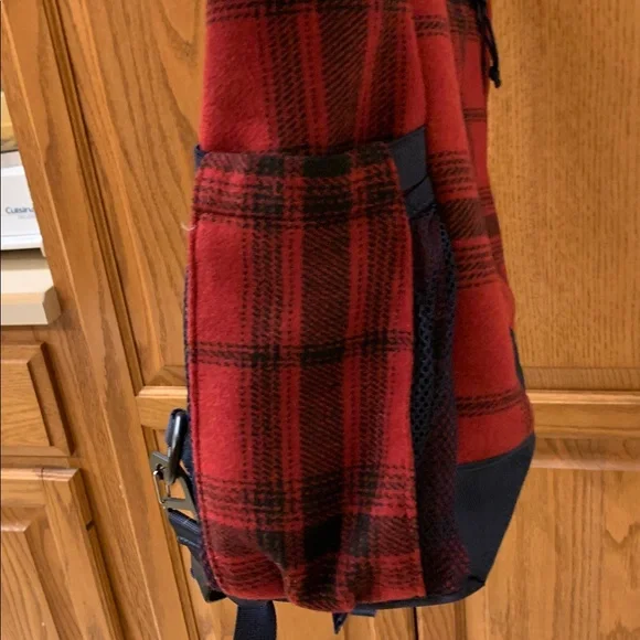 Reserved for @patterdo

United by Blue Red and Blue Plaid Backpack / Tote - Picture 4 of 6